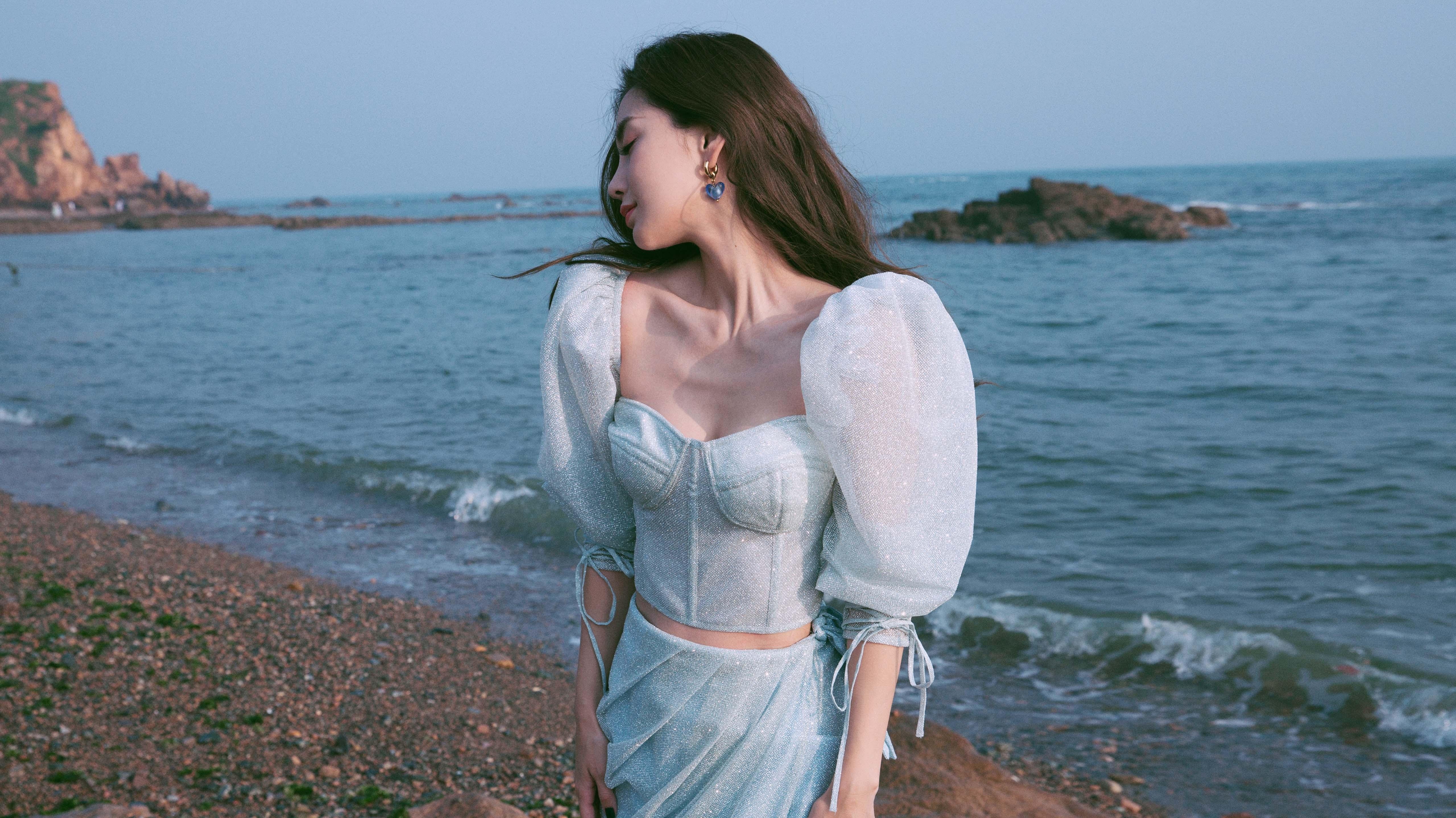 爱游戏中国官方网站平台-红军在冬窗签下替补门将，增强替补席实力，红军冬季军服