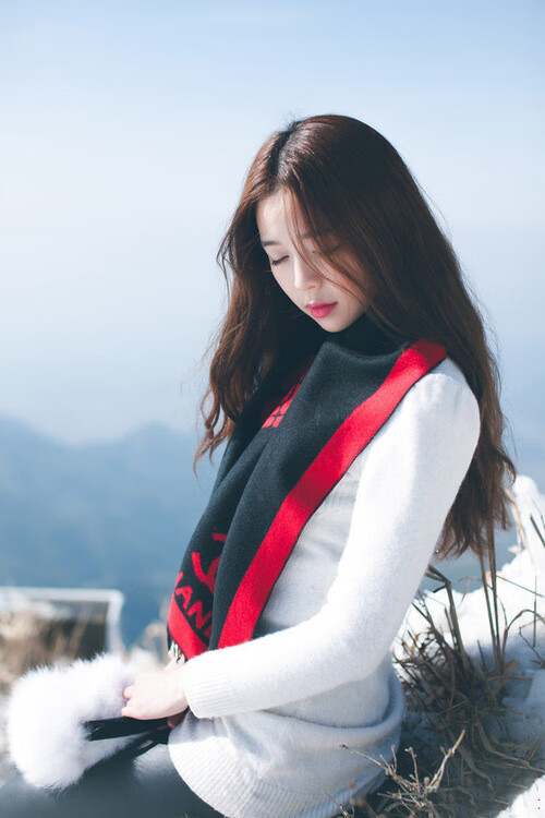 爱游戏体育-黄蜂新秀巴拉格突飞猛进延续火爆状态，黄蜂官宣裁掉巴图姆