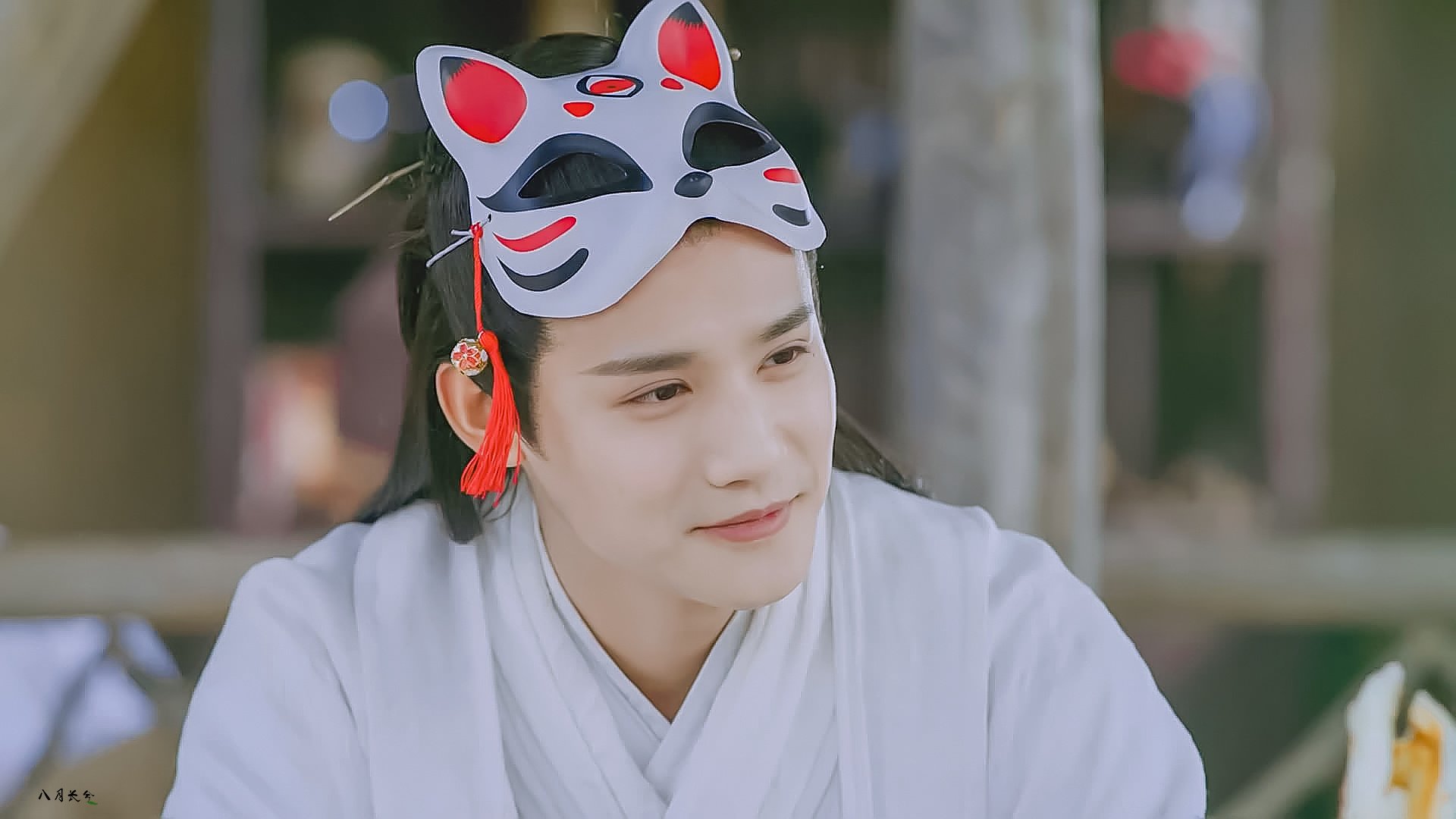 “高新体育中心:健力运动员挑战极限,举重赛事燃爆全场”