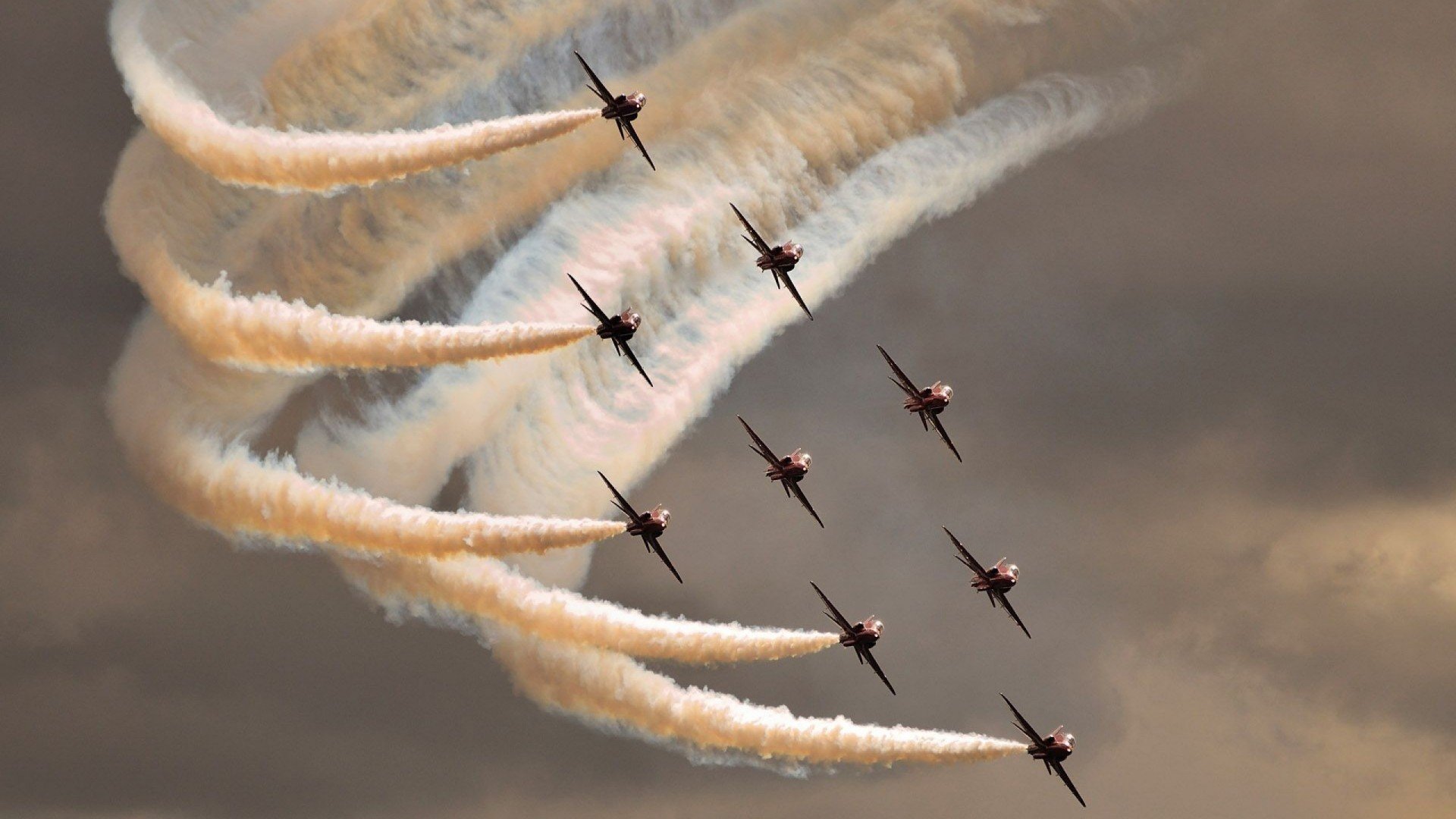 爱游戏综合娱乐-凯蒂·莱德基强势夺冠再写传奇，凯蒂-莱德基